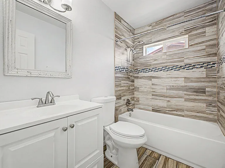 5439 W Becker Ln — Photo 13