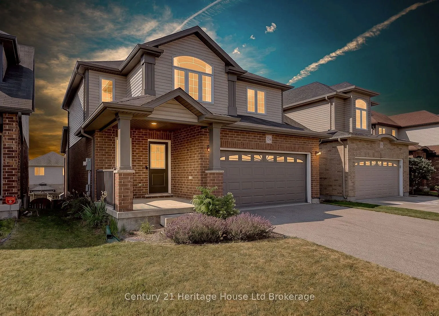 4 bed, $2,600 — Photo 1