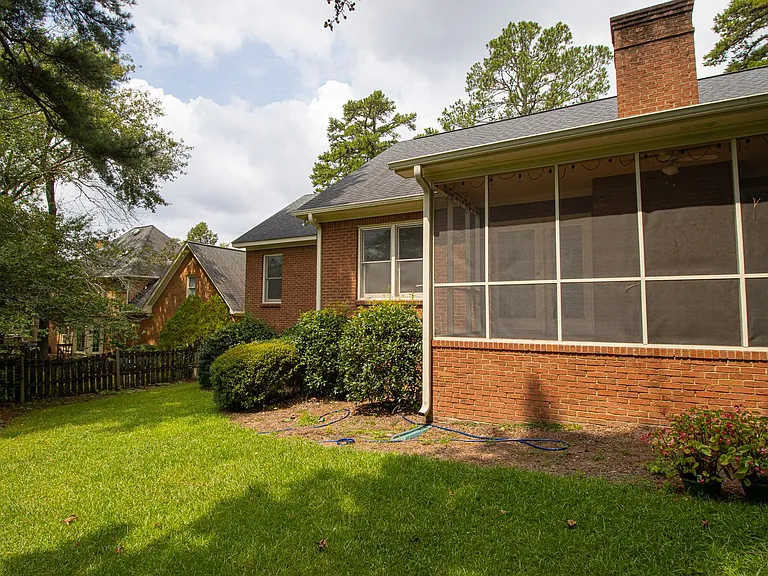 2220 Montclair Dr — Photo 40