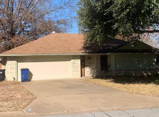 2707 Regal Dr, Denison, TX 75020