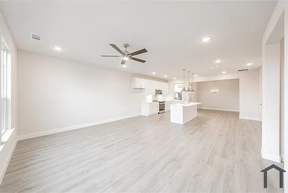 9609 Thorncrown Ln — Photo 30