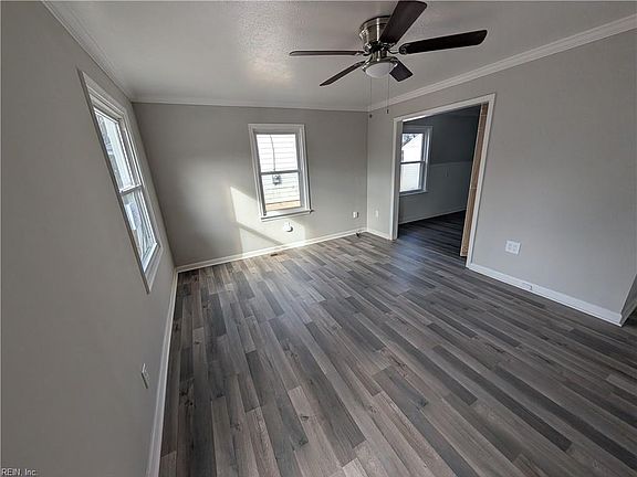 4th image of 622 Chapel St