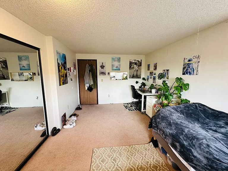 2111 Knox Ave #5 — Photo 22