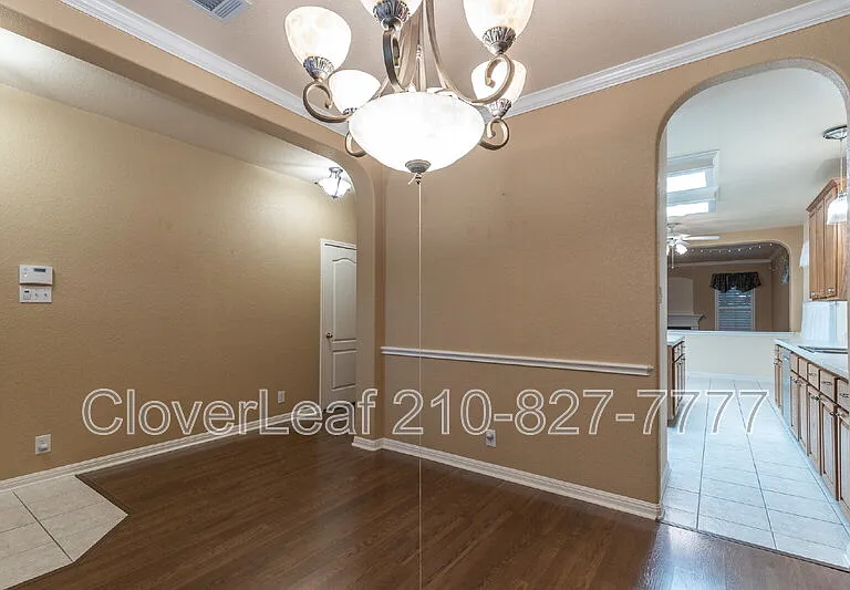 22714 Sabine Smt — Photo 10