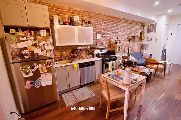 Rented by Meller Maayan S | media 2