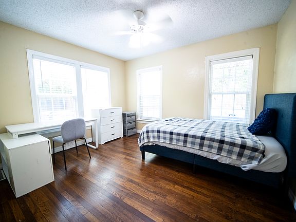 5th image of 3212 Waits Ave
