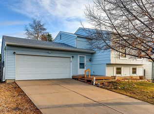 1666 Genoa St, Aurora, CO 80011
