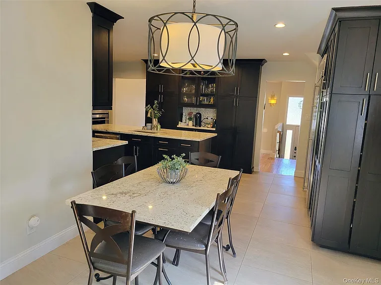 650 Prescott Pl — Photo 7