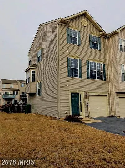 3384 Landmark Ct photo 1
