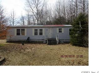332 County Line Rd, Phoenix, NY 13135