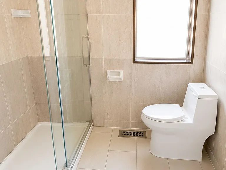 540 McCowan Rd #MAIN FLOOR — Photo 11