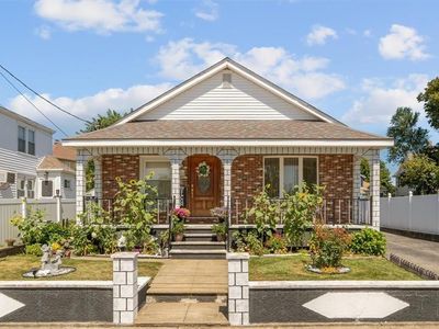 22 Whittier Rd, Pawtucket, RI, 02861