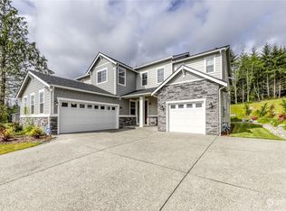 5533 NW Muddy Paws Ct, Bremerton, WA