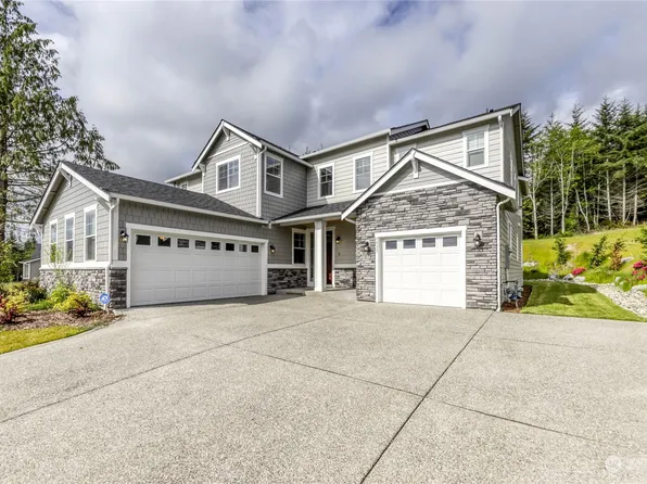 5533 NW Muddy Paws Court, Bremerton, WA 98312