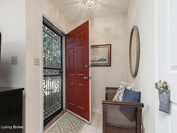 4th image of 3244 Graystone Manor Pkwy