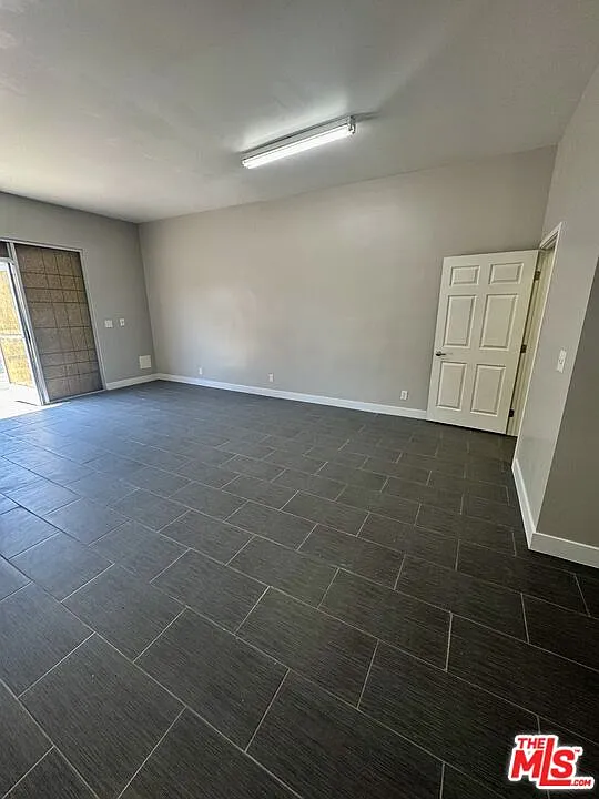 Studio, 720 sqft, $3,000 — Photo 4