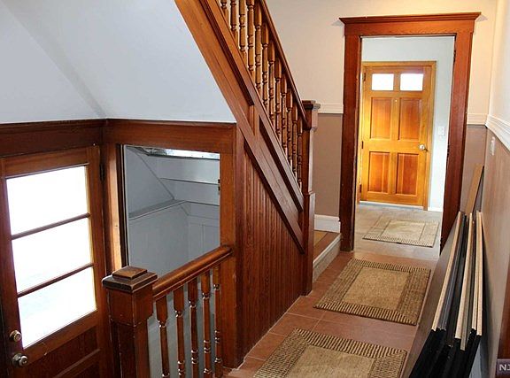 3rd image of 416 Banta Ave Floor 1