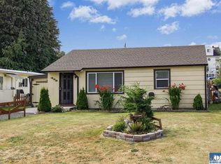 332 E Lopez Ave, Port Angeles, WA 98362