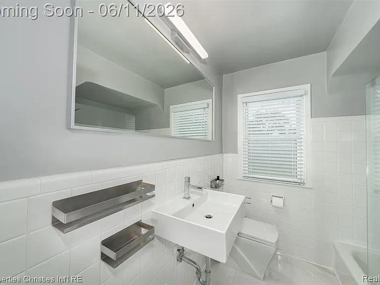 3318 Prairie Ave — Photo 11