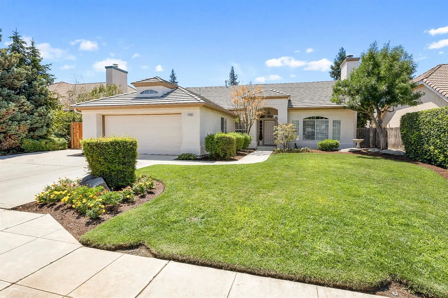 2500 Dovewood Ave photo 1