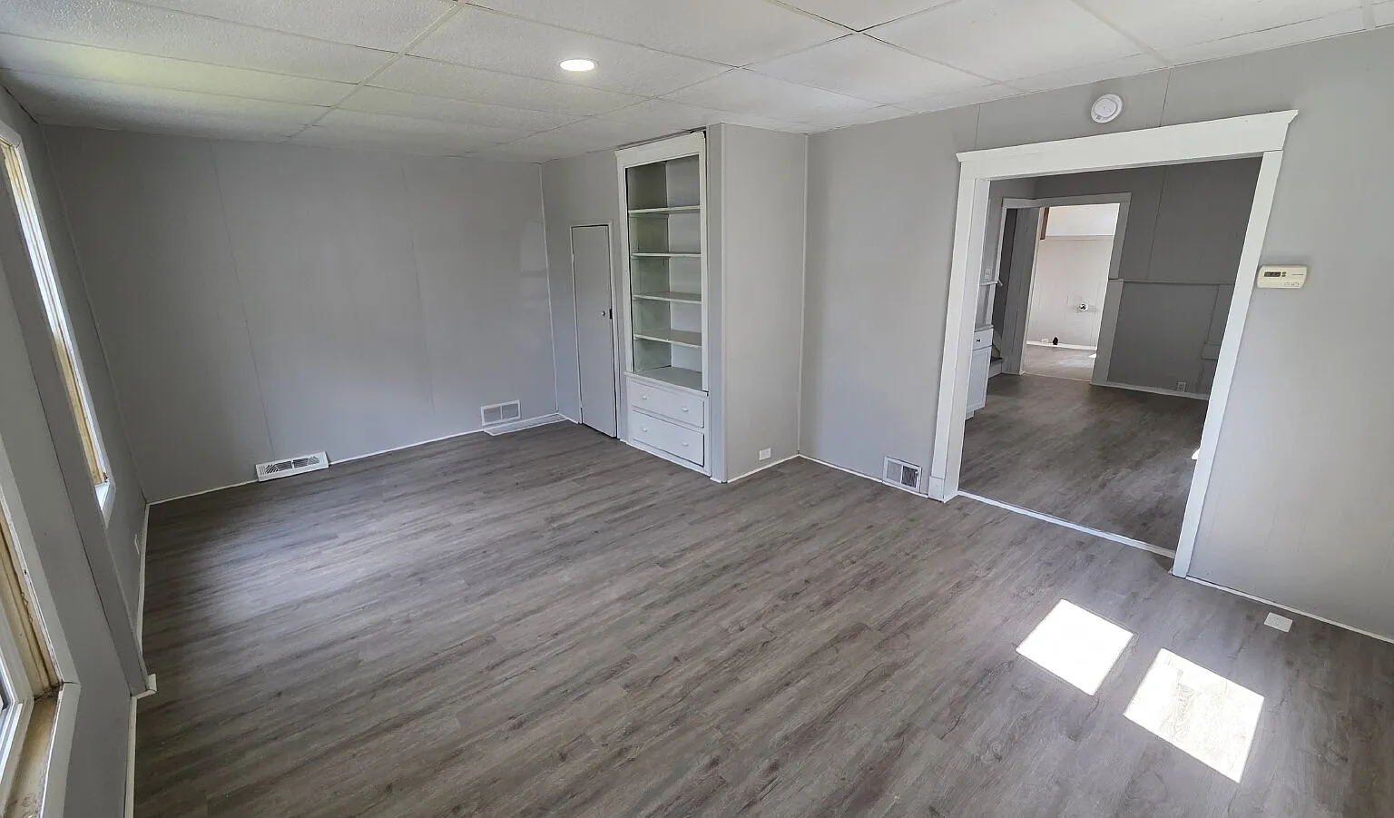 3 bed, 1.0 bath, 1100 sqft, $1,350 — Photo 1