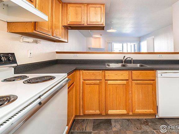 4th image of 2850 Aurora Ave #303