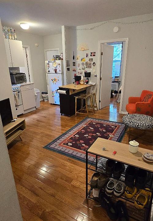 1st image of 334 E 65th St APT 33