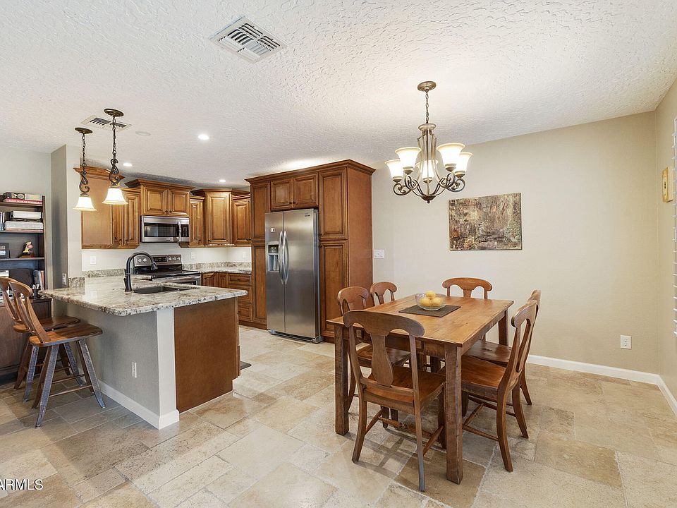 1st image of 560 S PALO VERDE Way