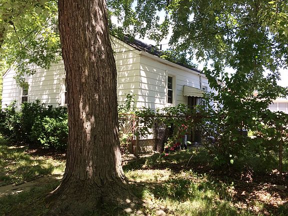 2nd image of 16549 Philomene Blvd