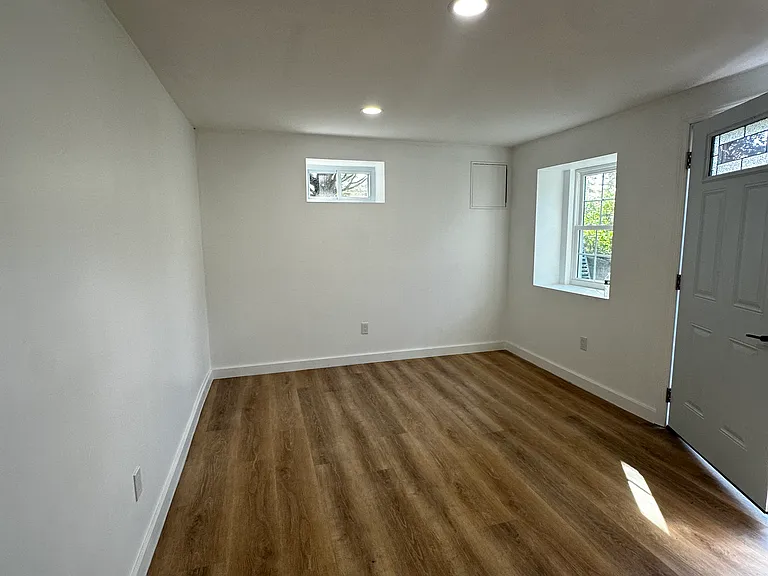 254 Maybrook Rd — Photo 8