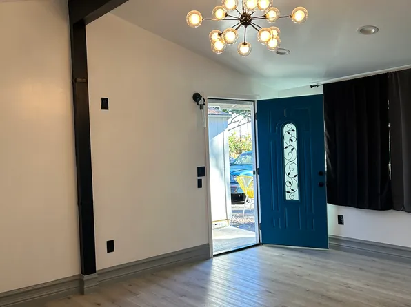 5633 Keokuk Ave, Woodland Hills, CA