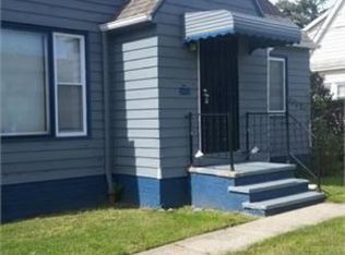 18720 Neff Rd, Cleveland, OH 44119