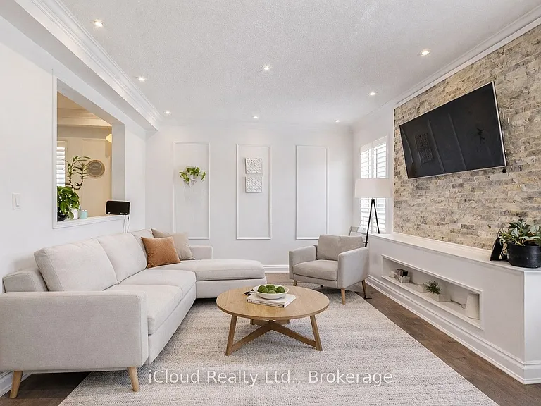 1013 McCuaig Dr — Photo 6