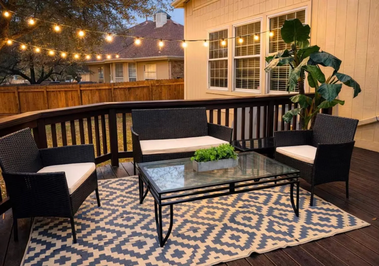 4 bed, 2.5 bath, 2249 sqft, $3,500 — Photo 2