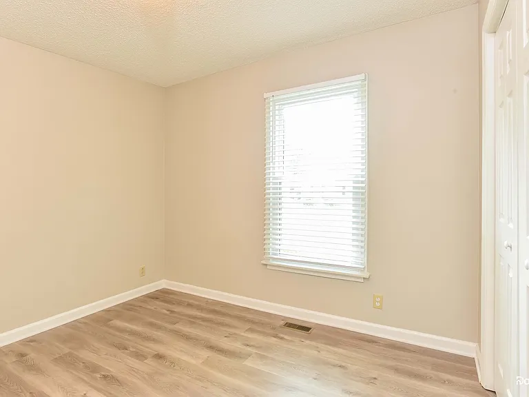 1110 E Rye Ct — Photo 12