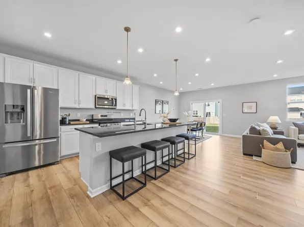 302 Honeysuckle St, South Bloomfield, OH 43103