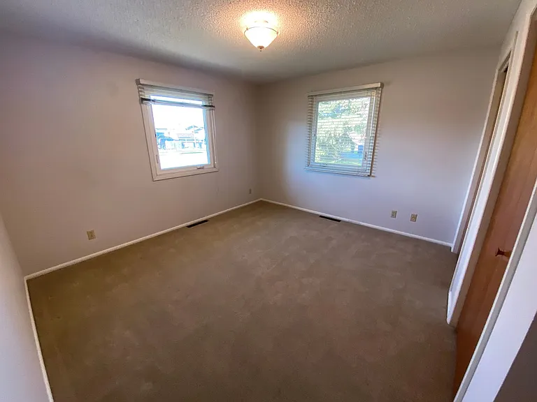 117 S 19th Ave — Photo 9