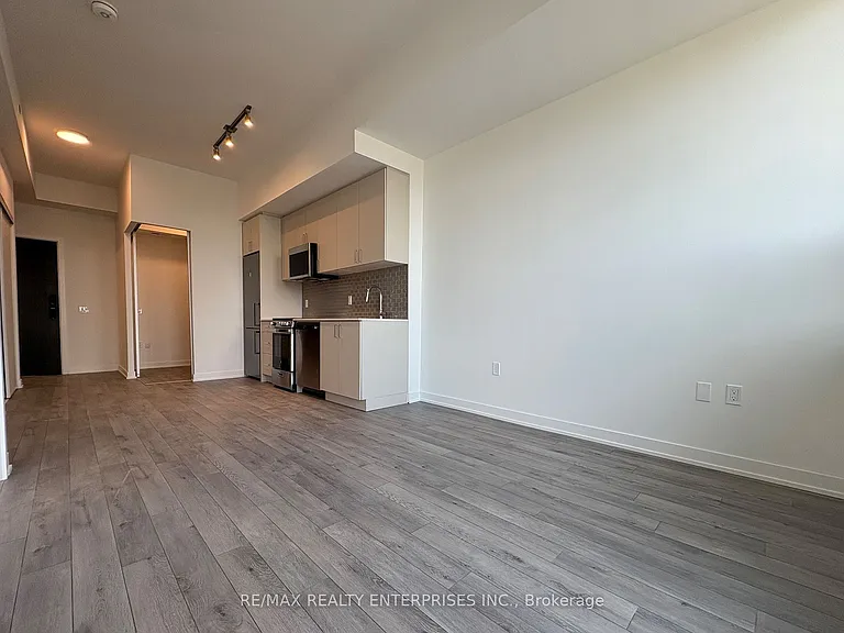1005 Dundas St E #136 — Photo 6