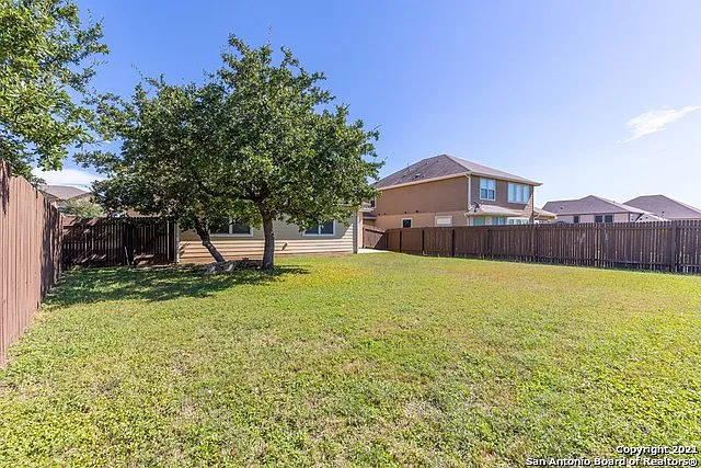 4 bed, 2.5 bath, $2,380 — Photo 4
