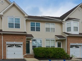 11 Reins Ct #906, Somerset, NJ 08873