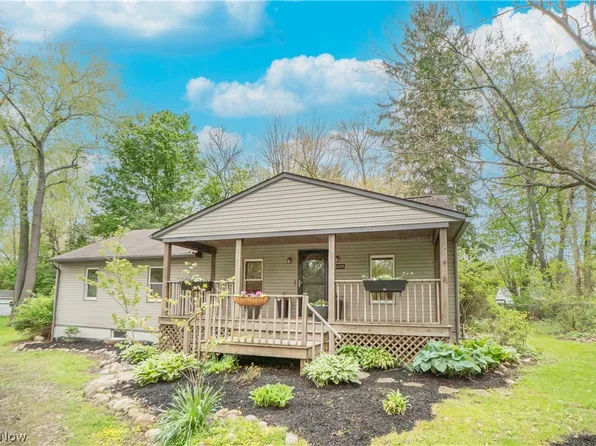 2393 Goodenough Ave, Akron, OH 44320