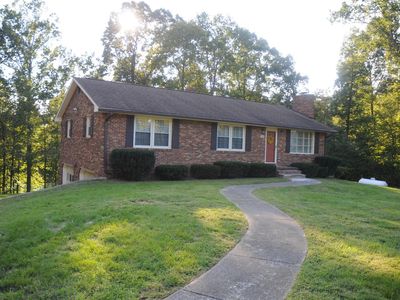1869 Lovers Ln, Vinton, VA, 24179