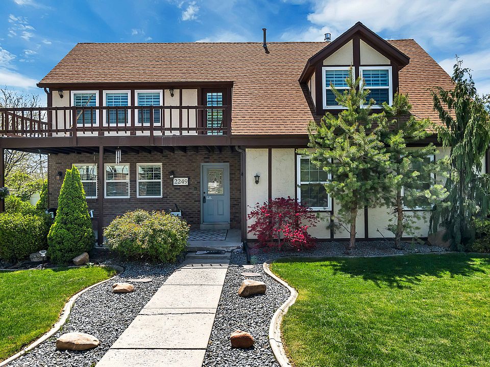 1st image of 2249 W Moor Ln
