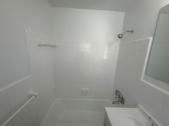 5th image of 4236 Seagrape Dr APT 1