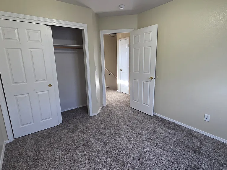 4004 E Park Ridge Dr — Photo 9
