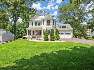 18 Circle Dr, Greenwich, CT 06830