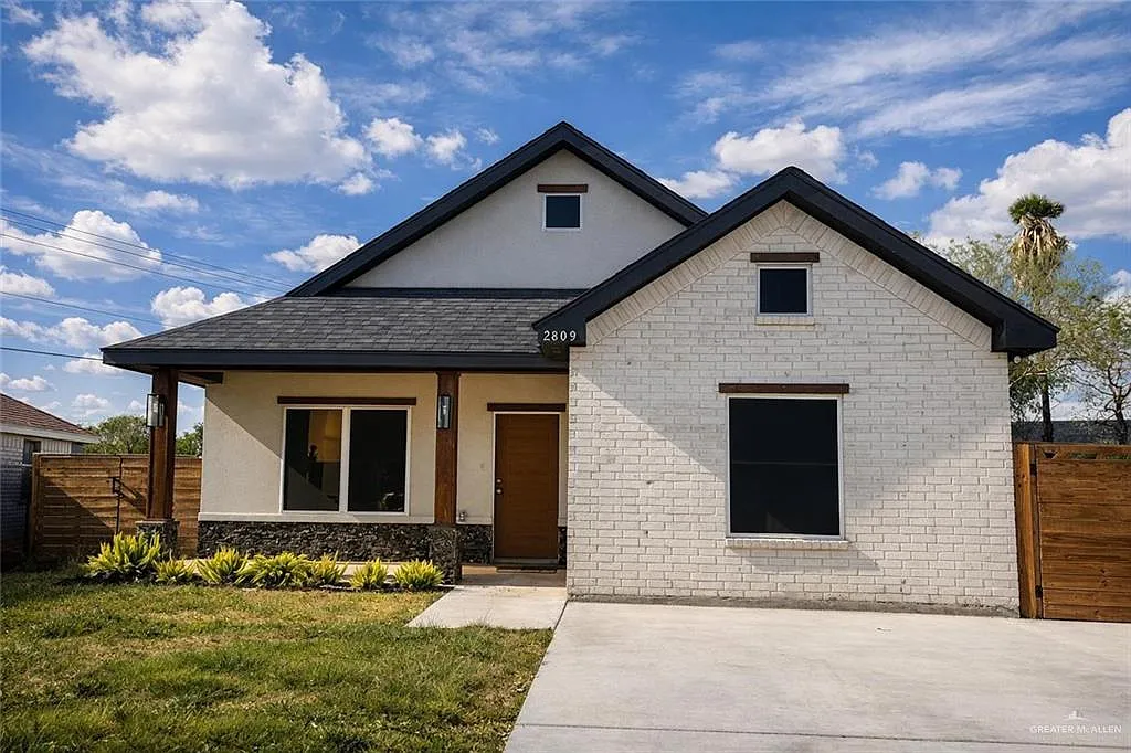 3 bed, 2.0 bath, 1470 sqft, $1,800 — Photo 1