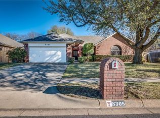 8305 Southgate Dr, North Richland Hills, TX 76182