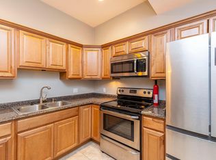 605 Lakeview Dr, Cross Junction, VA 22625