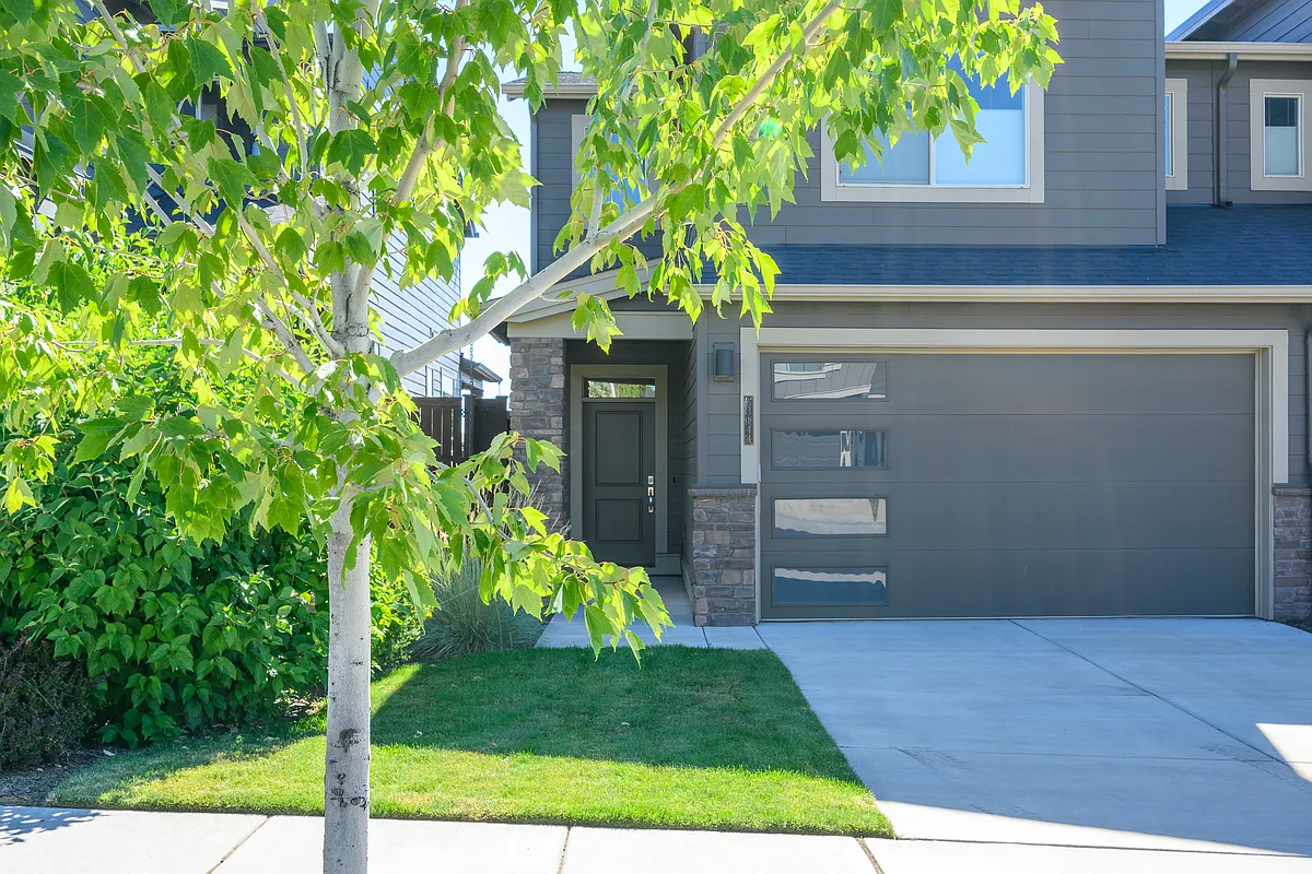 Building Photo - 63144 NE Hadley Pl